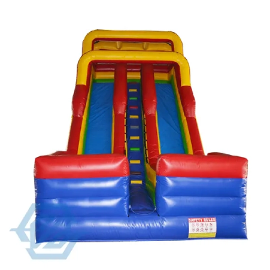 Wskaz&oacute;wki dotyczące zapewnienia bezpieczeństwa komercyjnych nadmuchiwanych zjeżdżalni wodnych