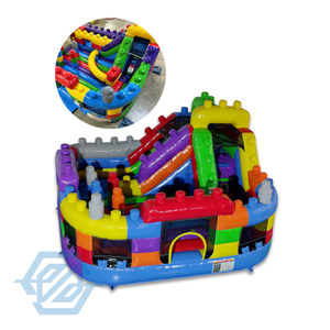 Casa gonfiabile per il salto a ostacoli con scivolo