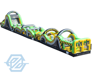 Dmuchany tor przeszk&oacute;d dla bramkarzy. Zjeżdżalnia Bounce House