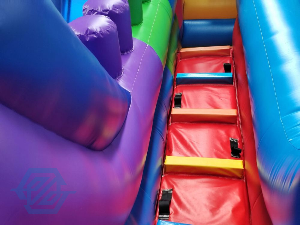 Sprzedam dmuchaną zjeżdżalnię z dmuchawą